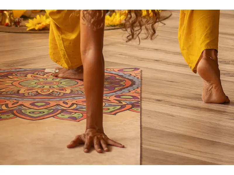 Yoga Lova Lova - Movement and Sound Journeys