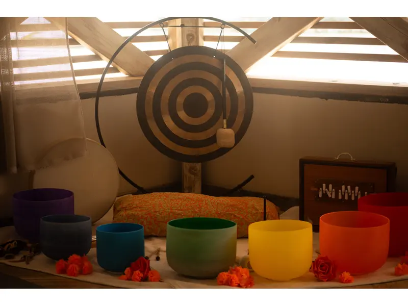 Yoga Lova Lova - Movement and Sound Journeys